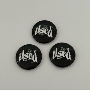 NWT SET OF 3 THE USED PIN BUTTONS